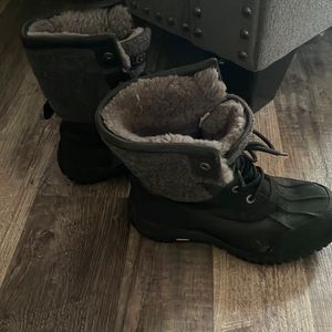 Ugg boots black